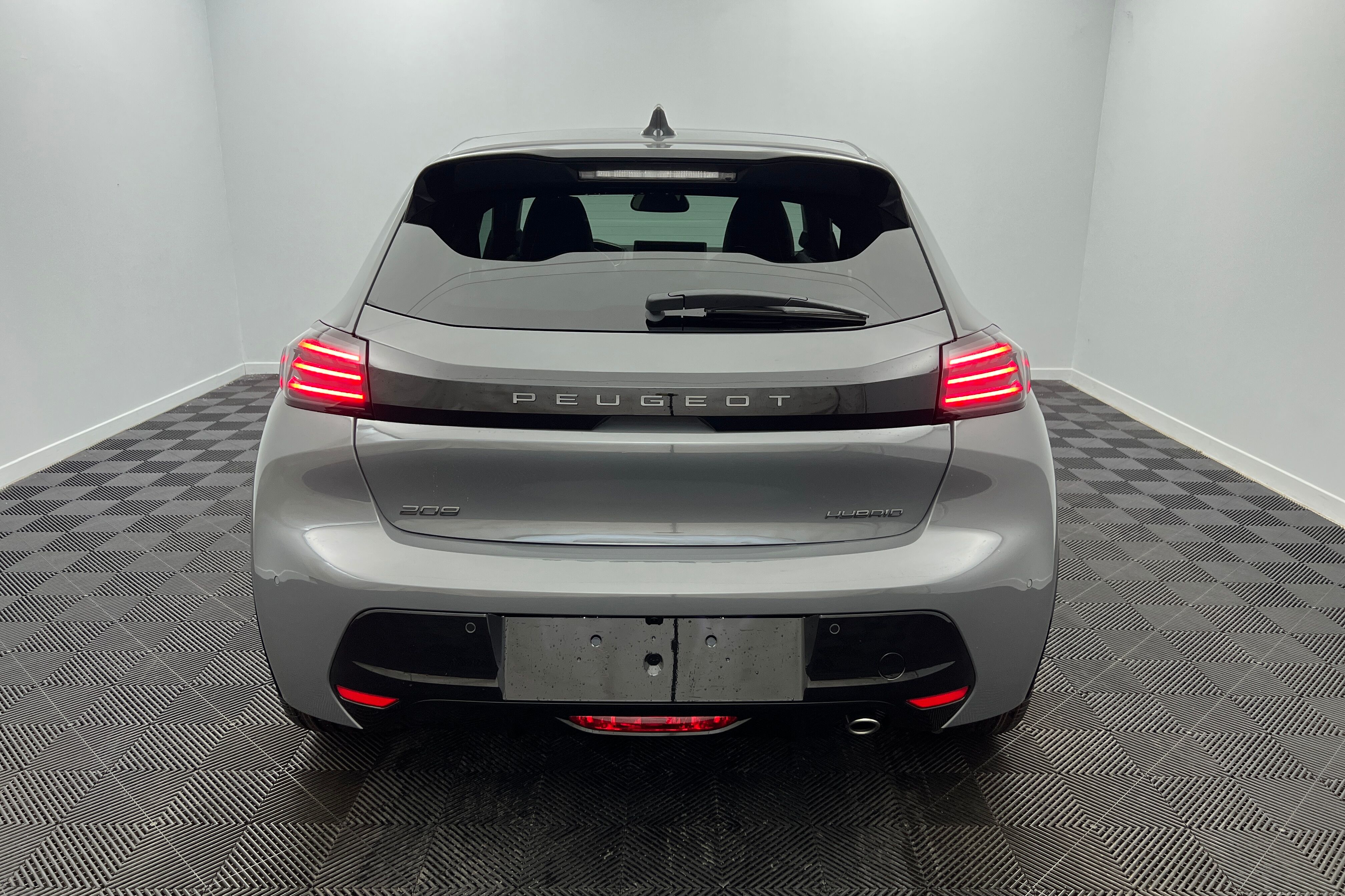PEUGEOT 208 Berline Hybride — photo 5