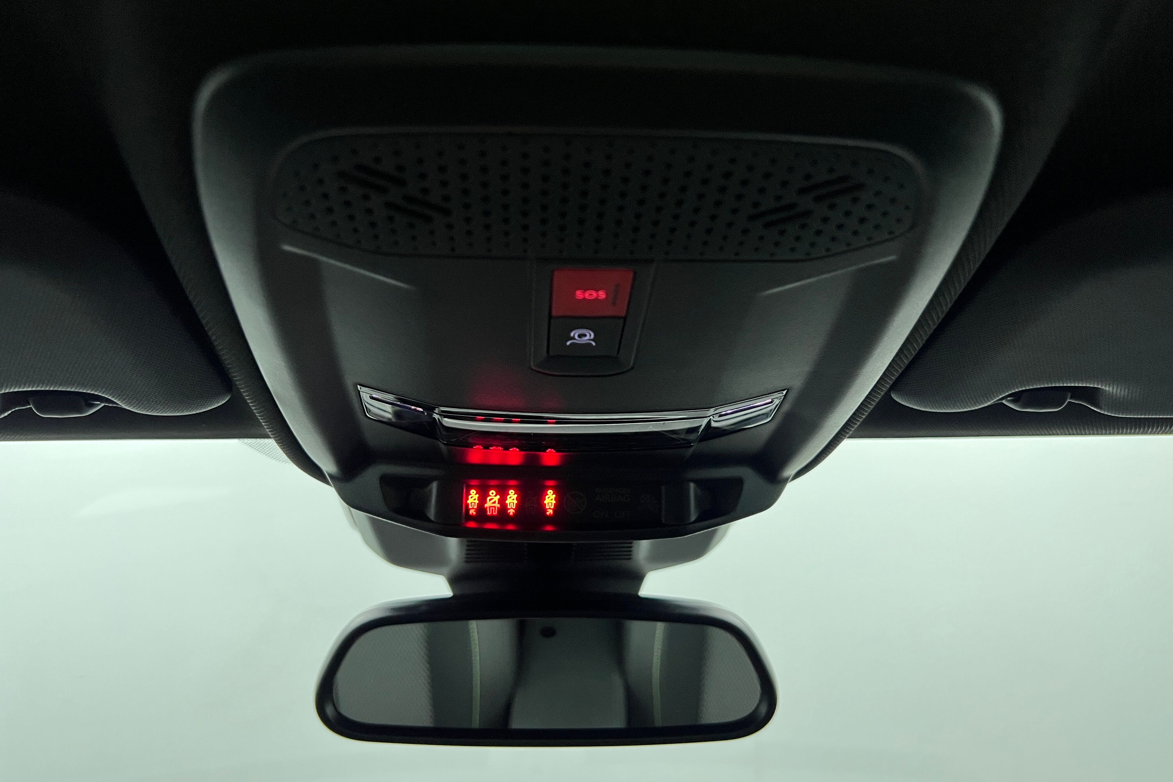 PEUGEOT 208 Berline Hybride — photo 24