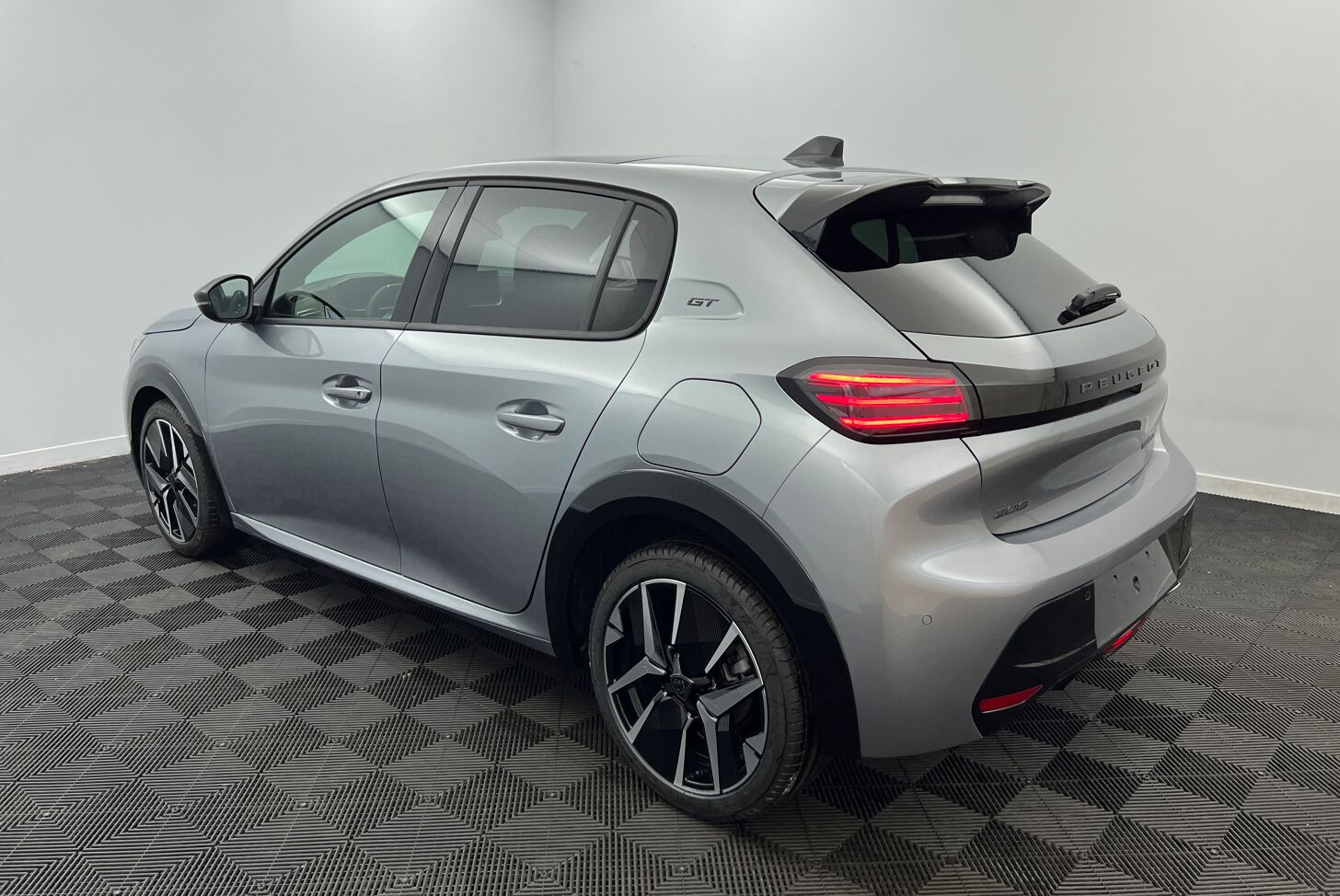 PEUGEOT 208 Berline Hybride Essence