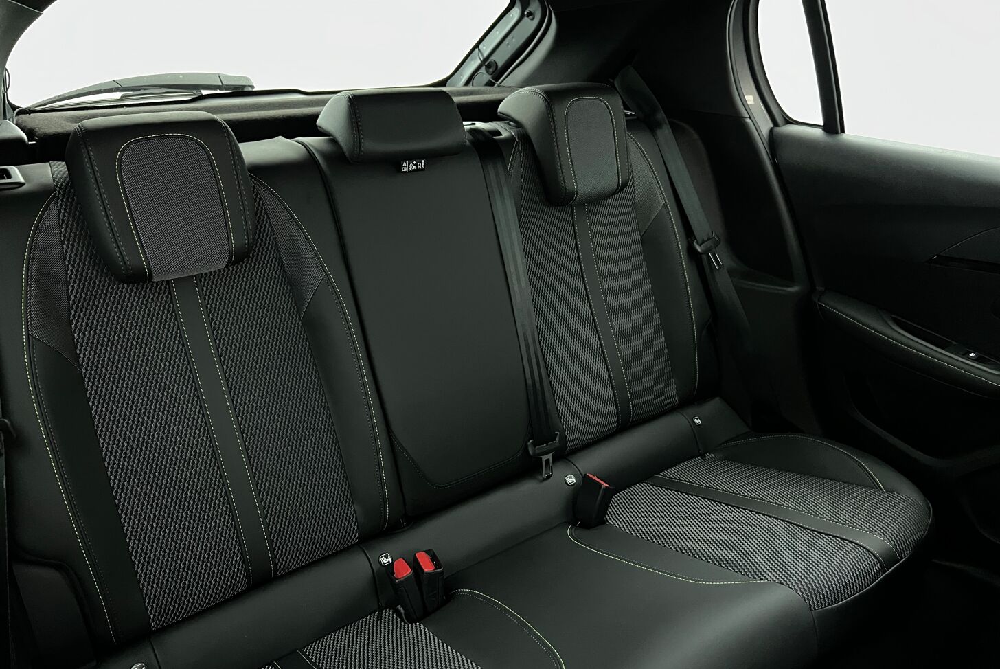 PEUGEOT 208 Berline Hybride Essence