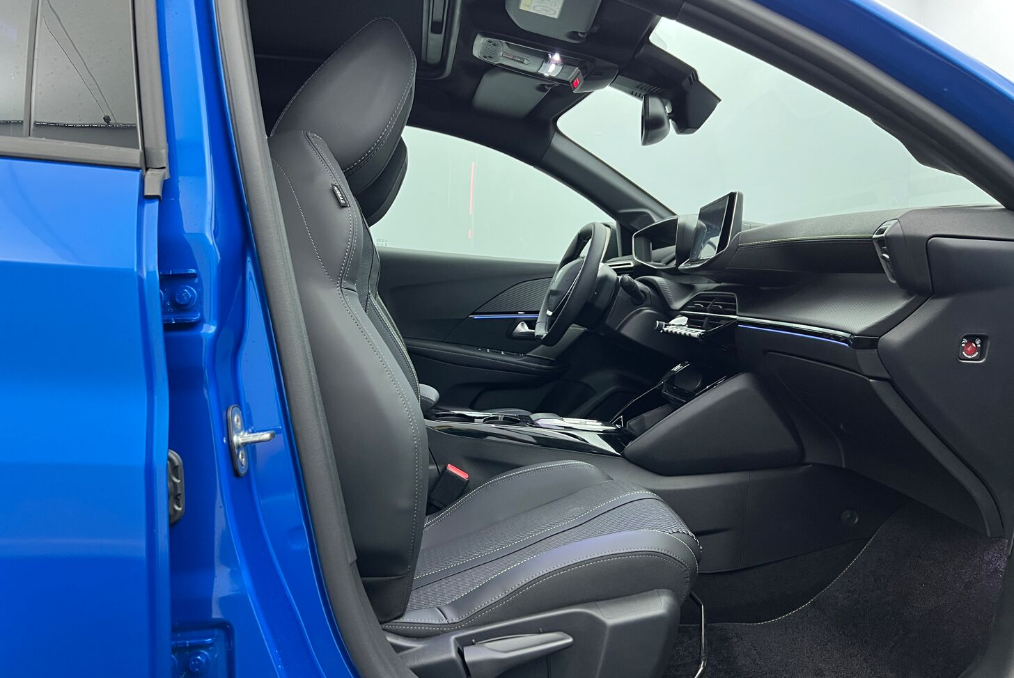 PEUGEOT 208 Berline Hybride Essence