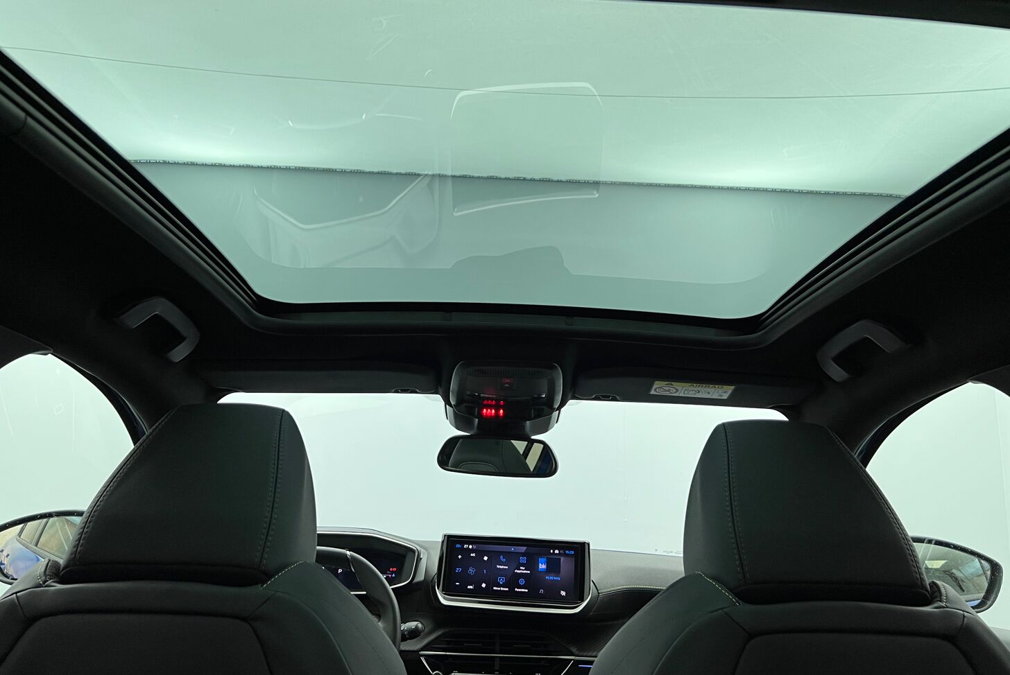 PEUGEOT 208 Berline Hybride Essence