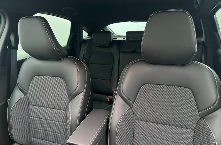 RENAULT Arkana SUV Hybride Essence