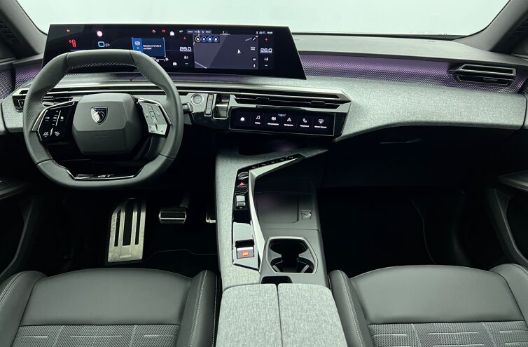 PEUGEOT 3008 SUV Hybride Essence