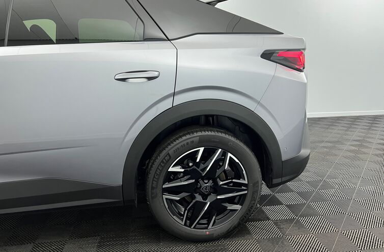 PEUGEOT 3008 SUV Hybride Essence