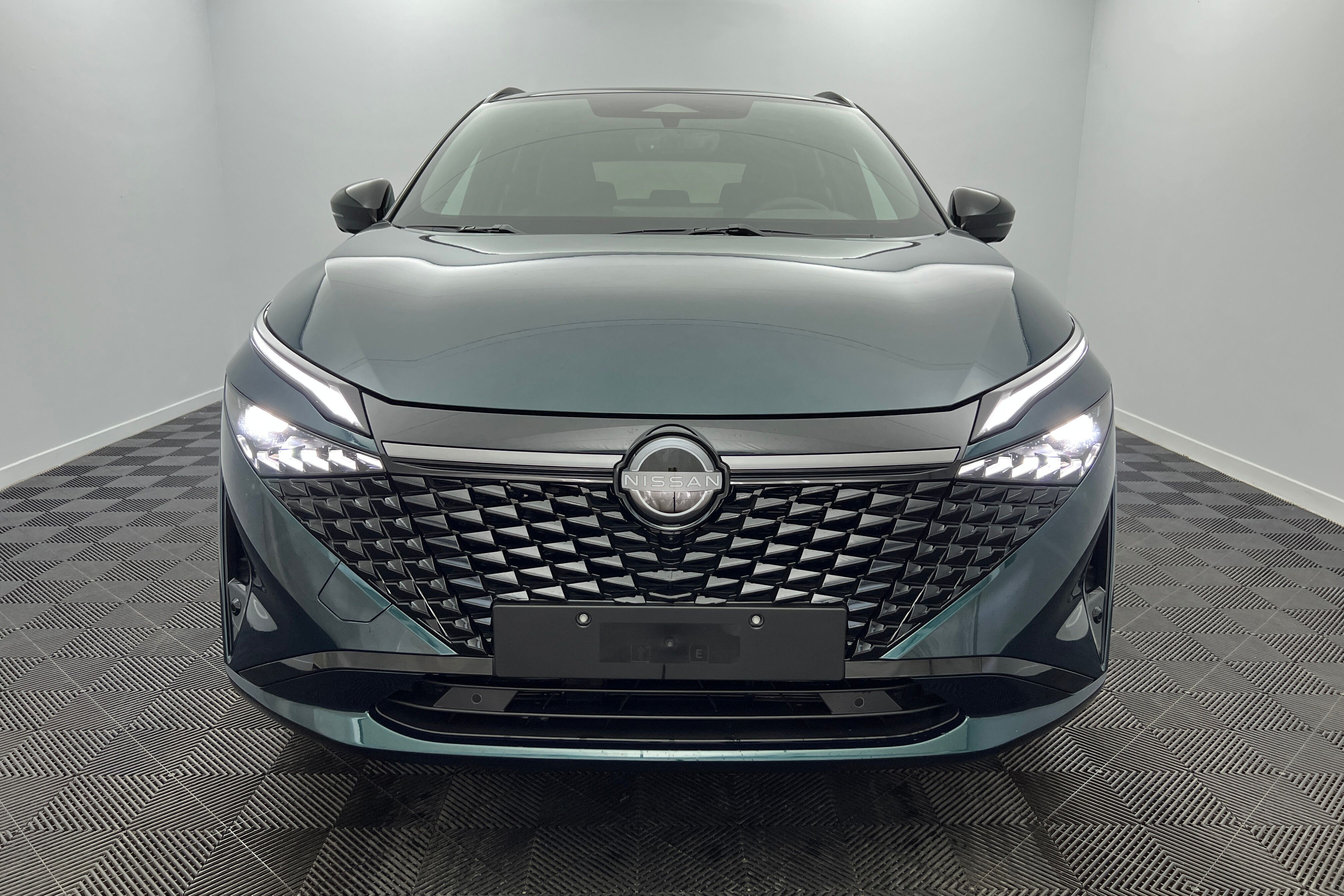 NISSAN Qashqai SUV Hybride — photo 2