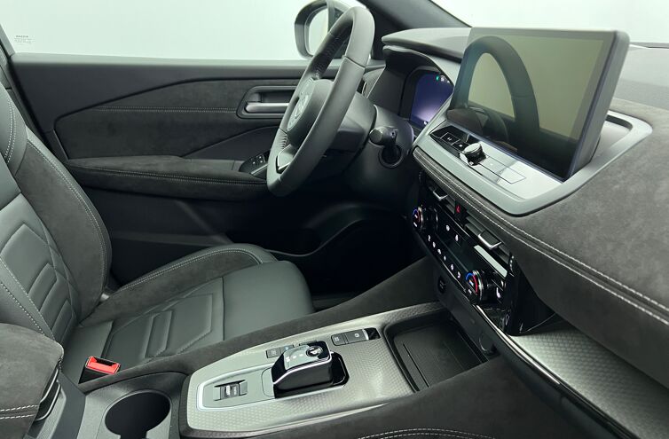 NISSAN Qashqai SUV Hybride Essence