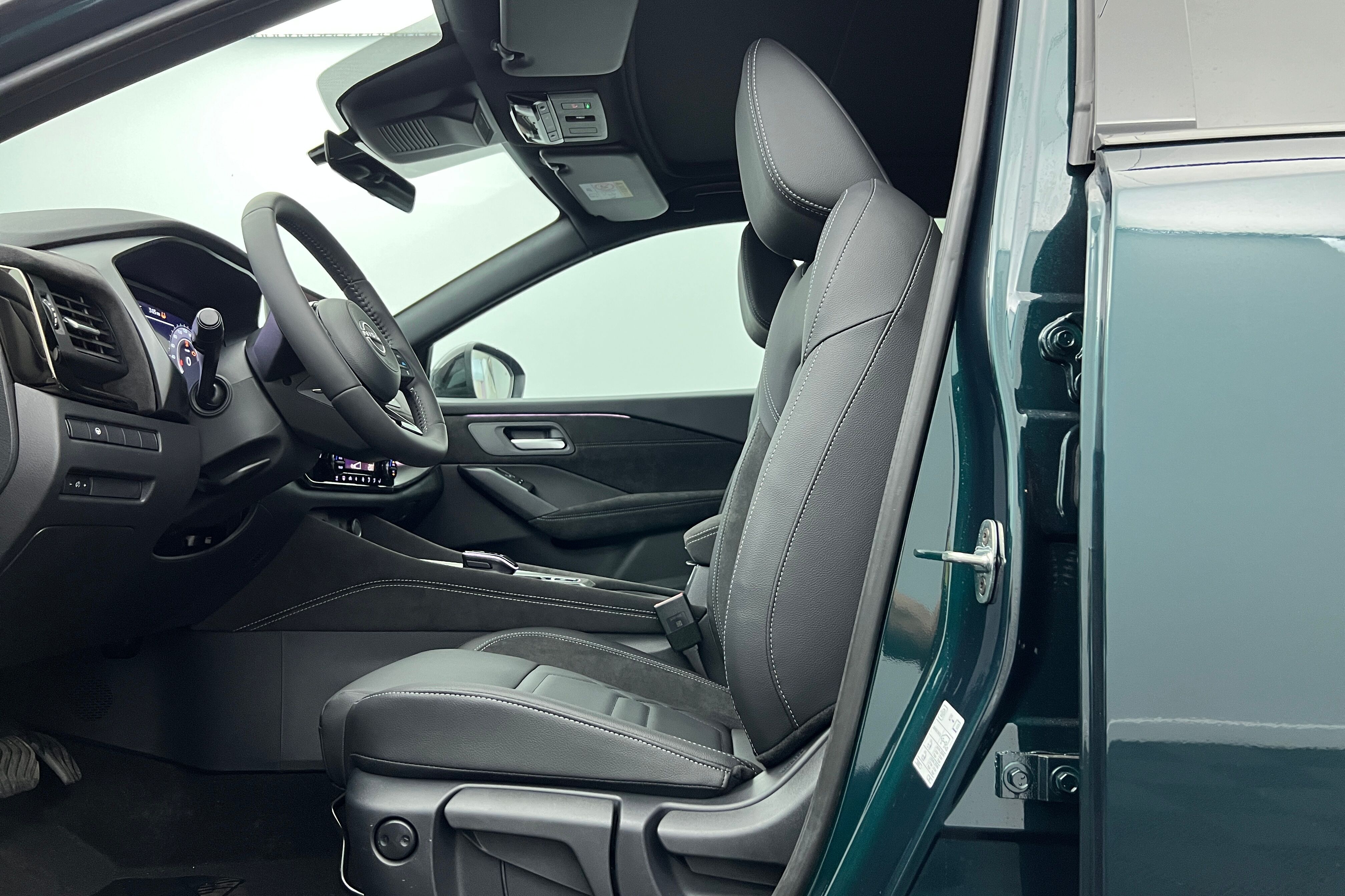 NISSAN Qashqai SUV Hybride — photo 12