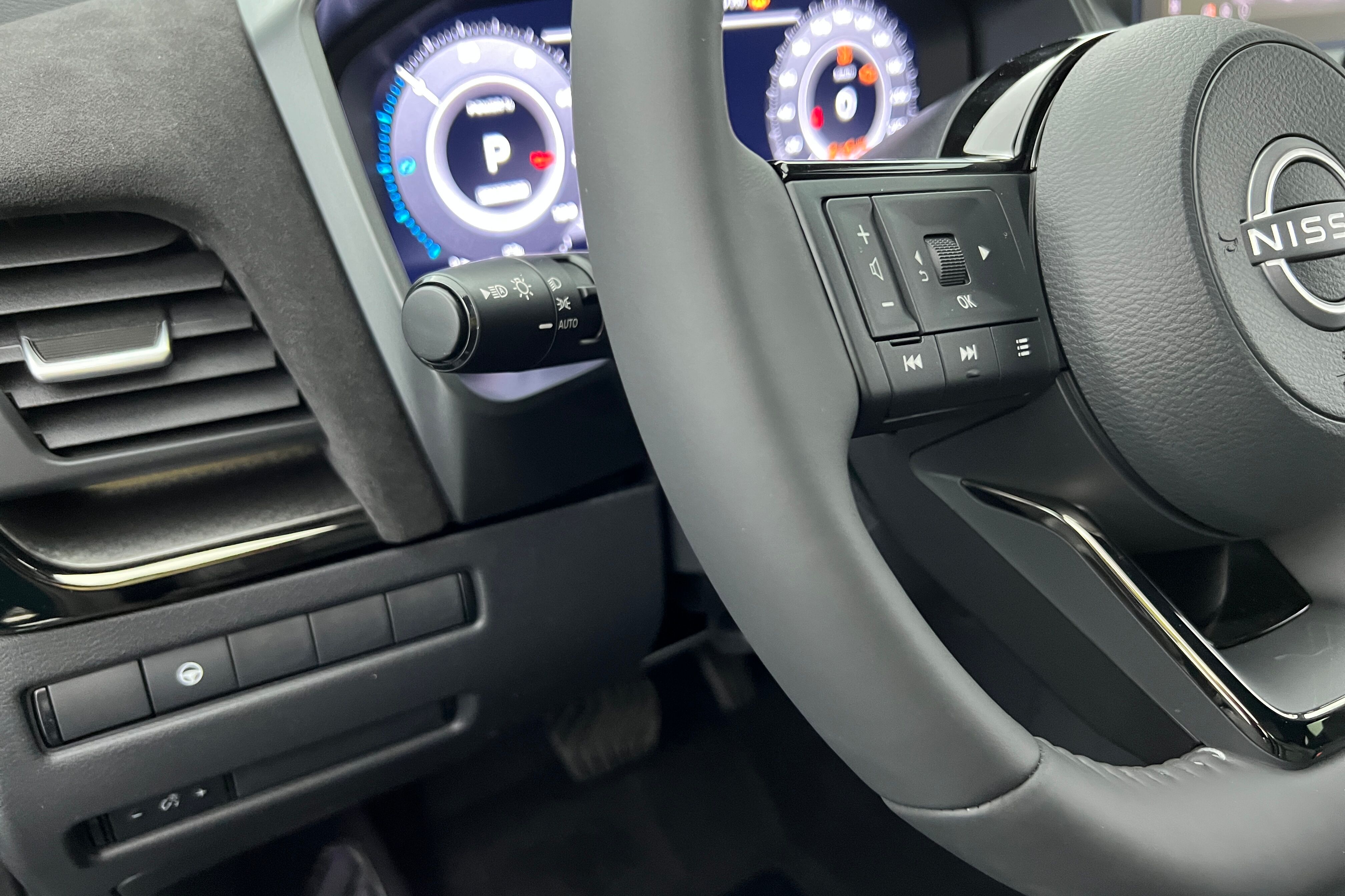 NISSAN Qashqai SUV Hybride — photo 16