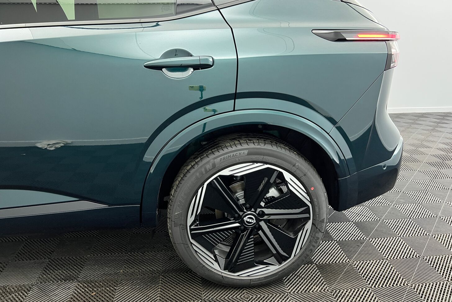 NISSAN Qashqai SUV Hybride Essence