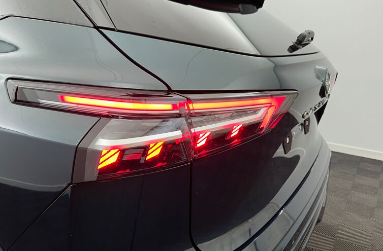 NISSAN Qashqai SUV Hybride Essence