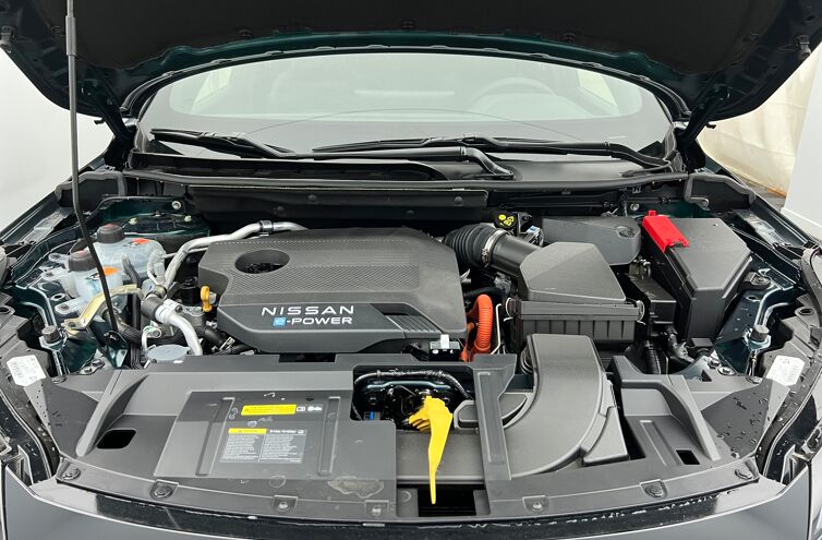 NISSAN Qashqai SUV Hybride Essence