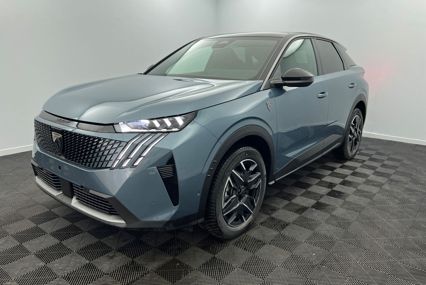 PEUGEOT 3008 SUV Hybride Essence