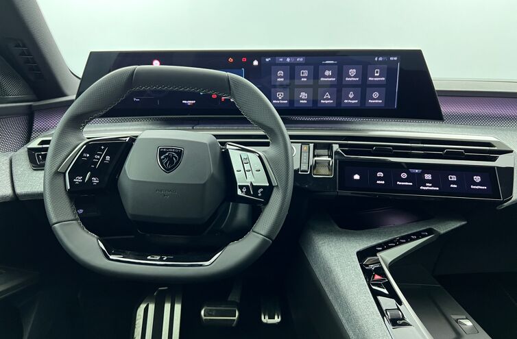 PEUGEOT 3008 SUV Hybride Essence