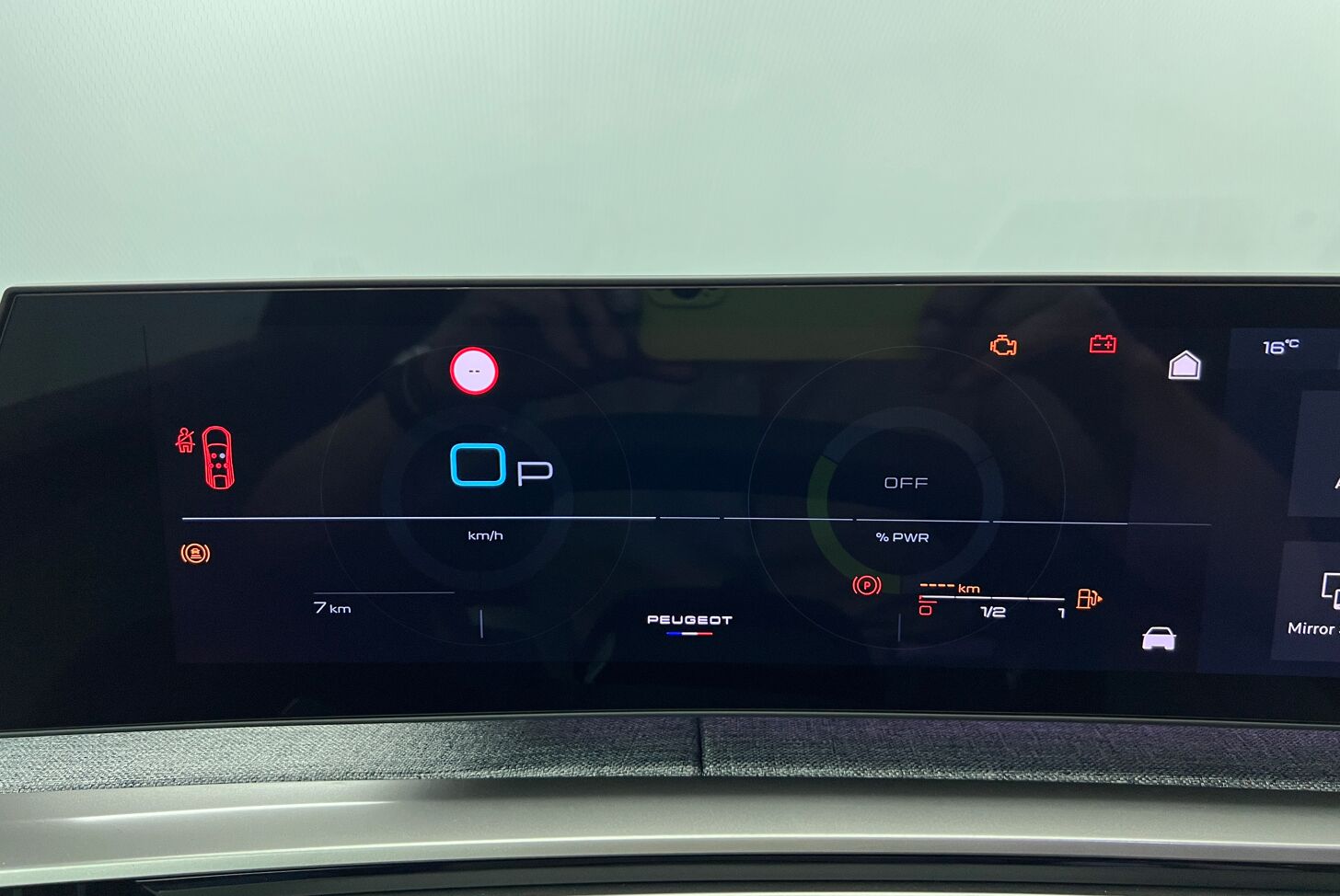 PEUGEOT 3008 SUV Hybride Essence