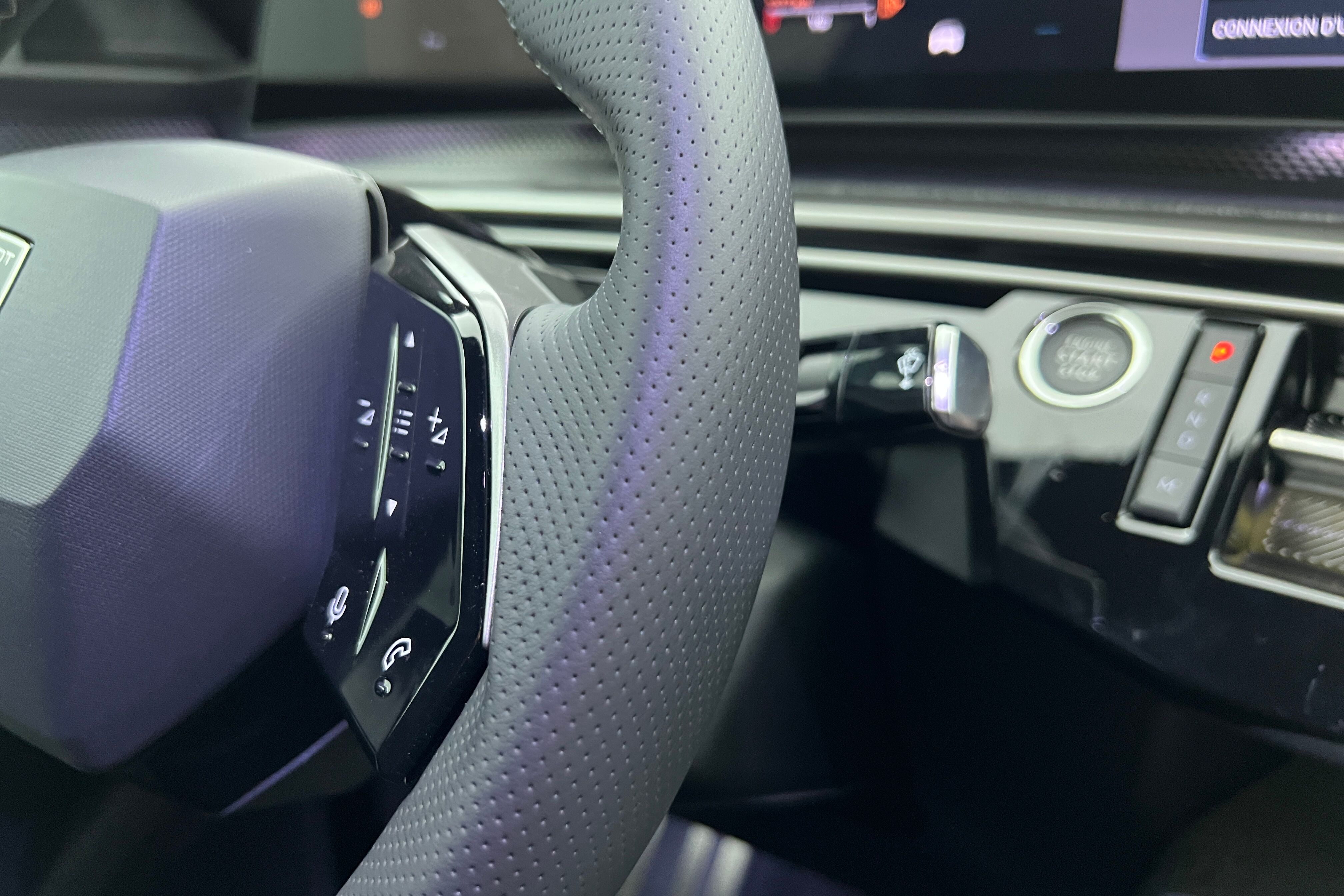 PEUGEOT 3008 SUV Hybride — photo 17