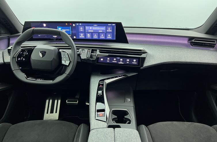 PEUGEOT 3008 SUV Hybride Essence
