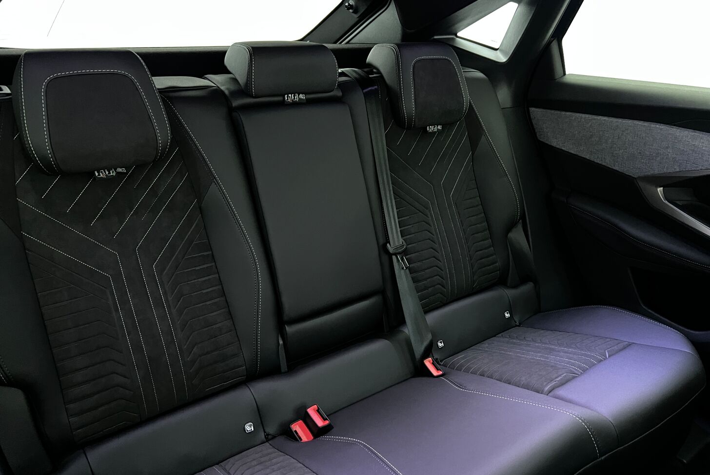 PEUGEOT 3008 SUV Hybride Essence
