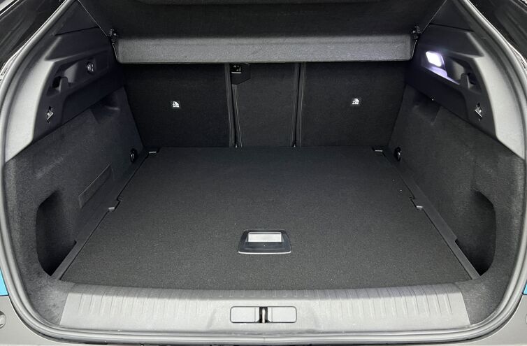 PEUGEOT 3008 SUV Hybride Essence