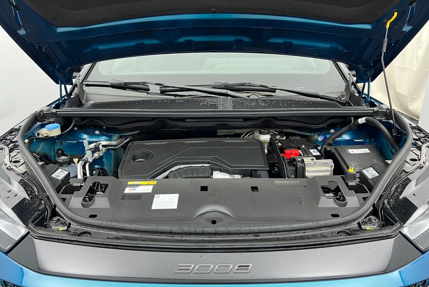 PEUGEOT 3008 SUV Hybride Essence