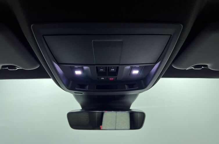 PEUGEOT 3008 SUV Hybride Essence