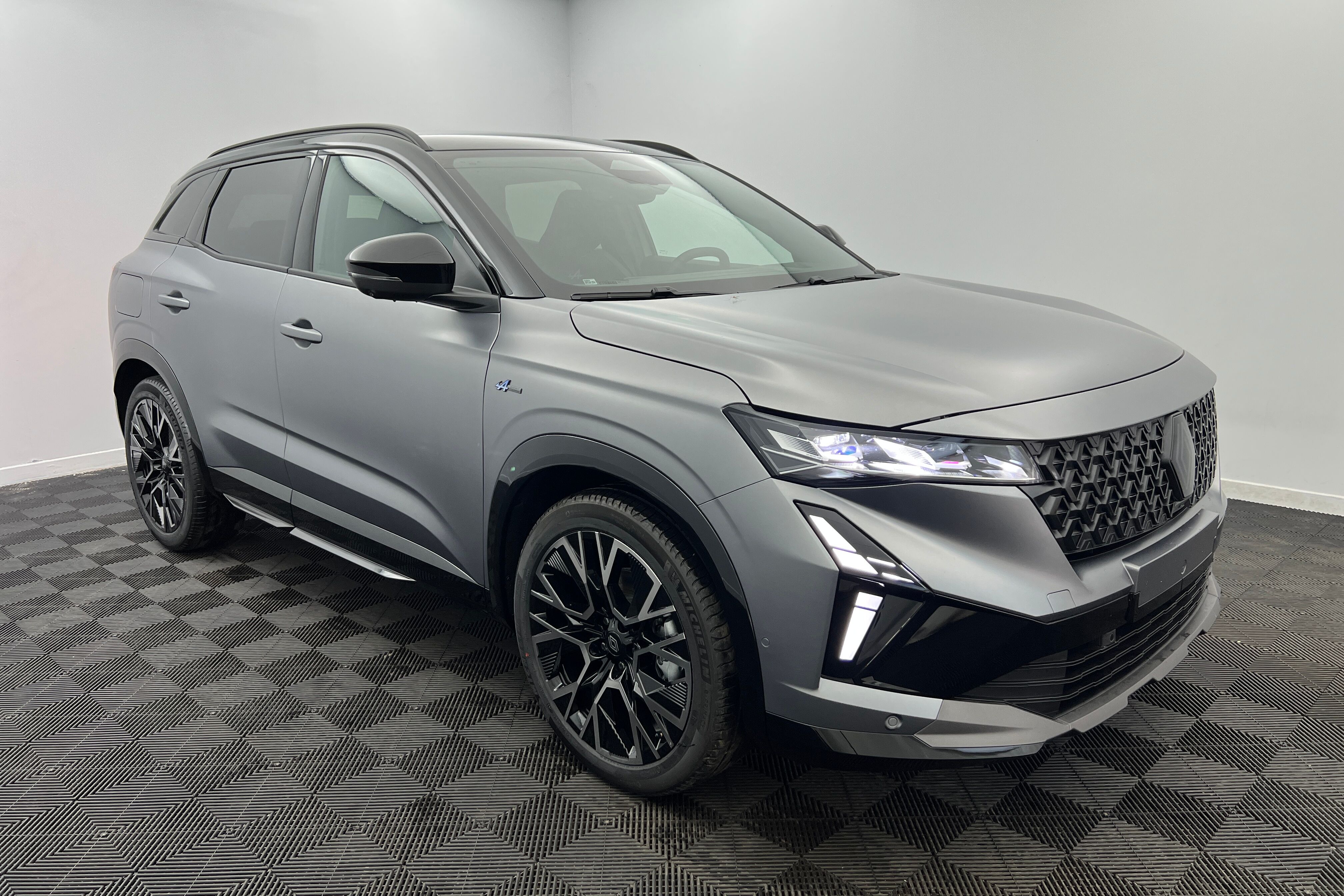 RENAULT Austral SUV Hybride — photo 3