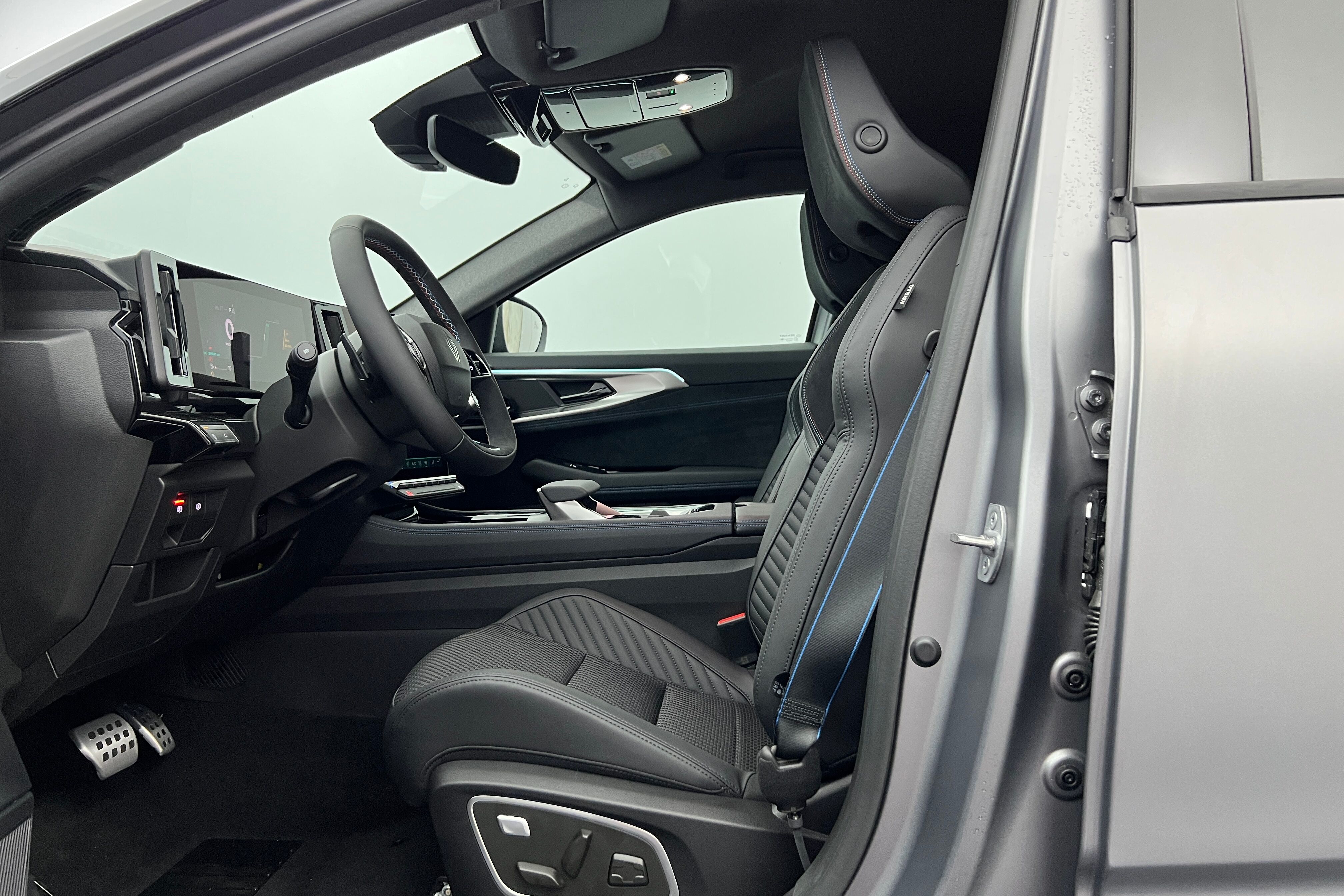 RENAULT Austral SUV Hybride — photo 12