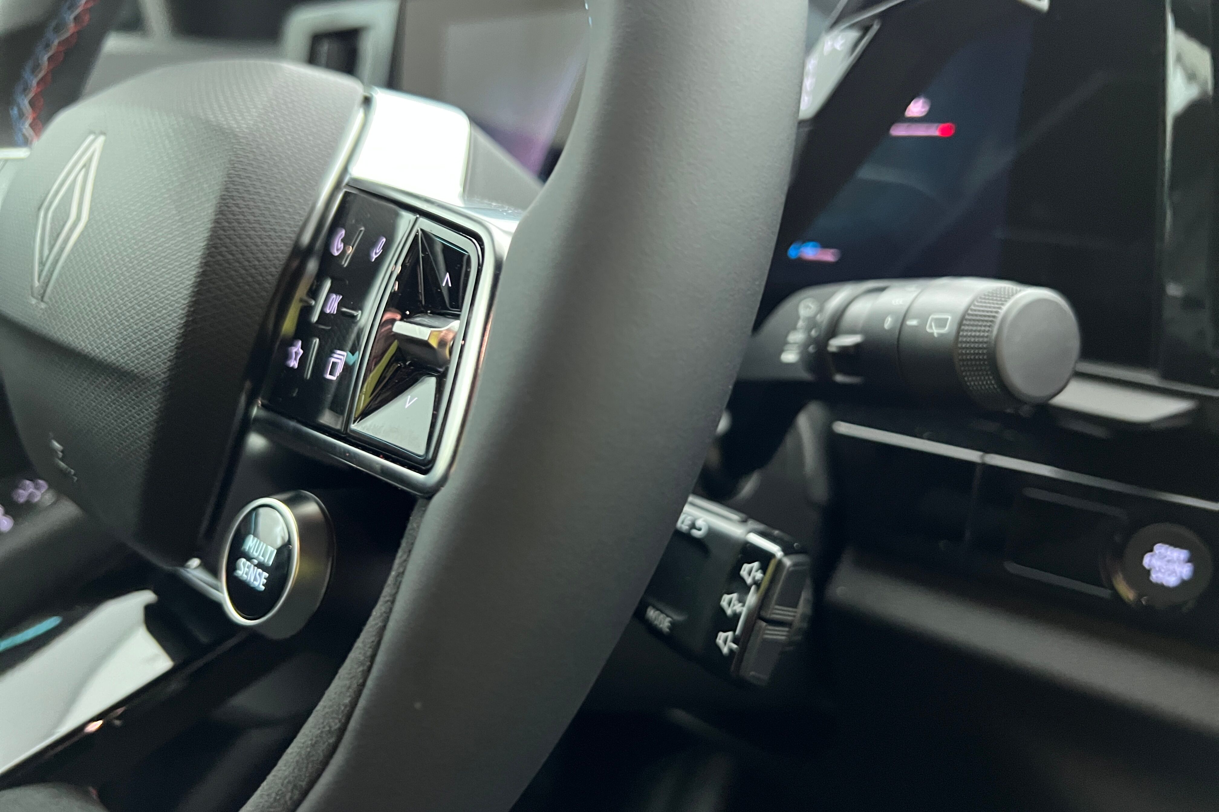 RENAULT Austral SUV Hybride — photo 17