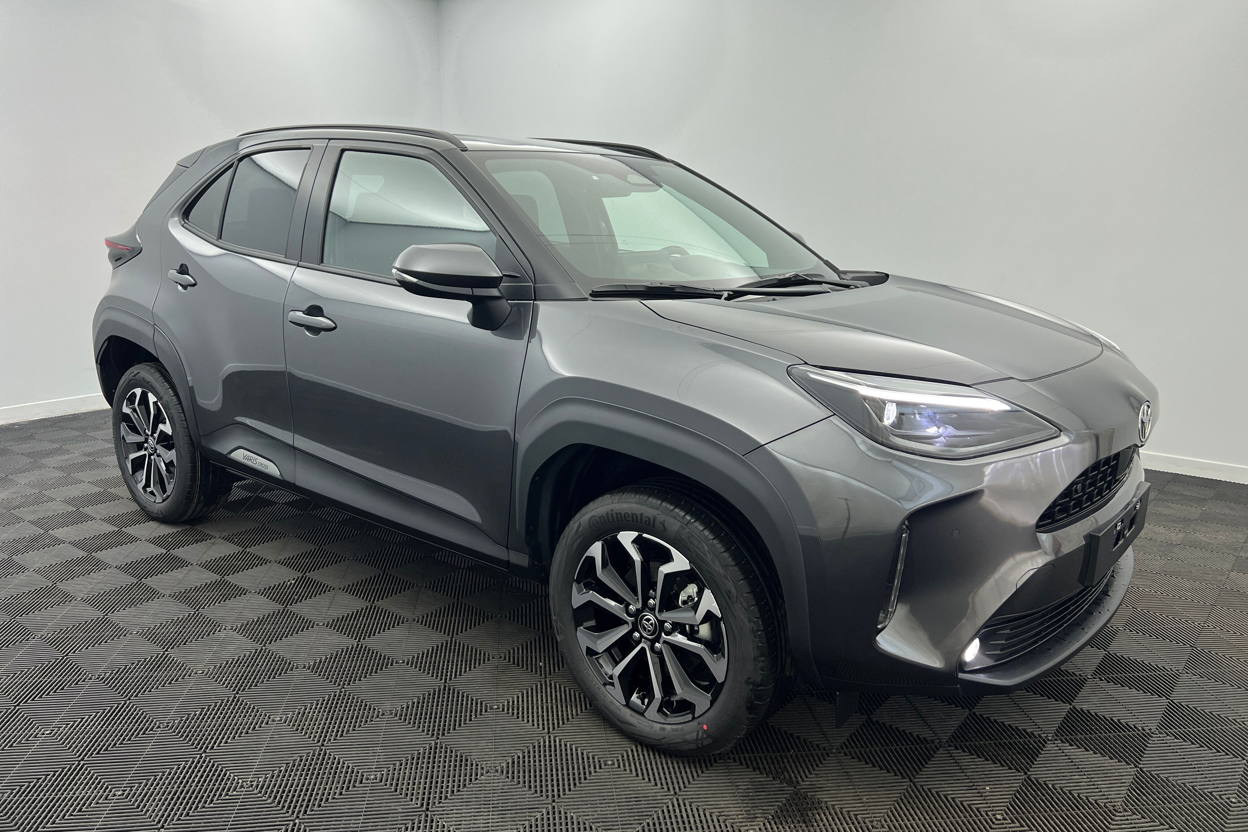 TOYOTA Yaris Cross Hybride — photo 3