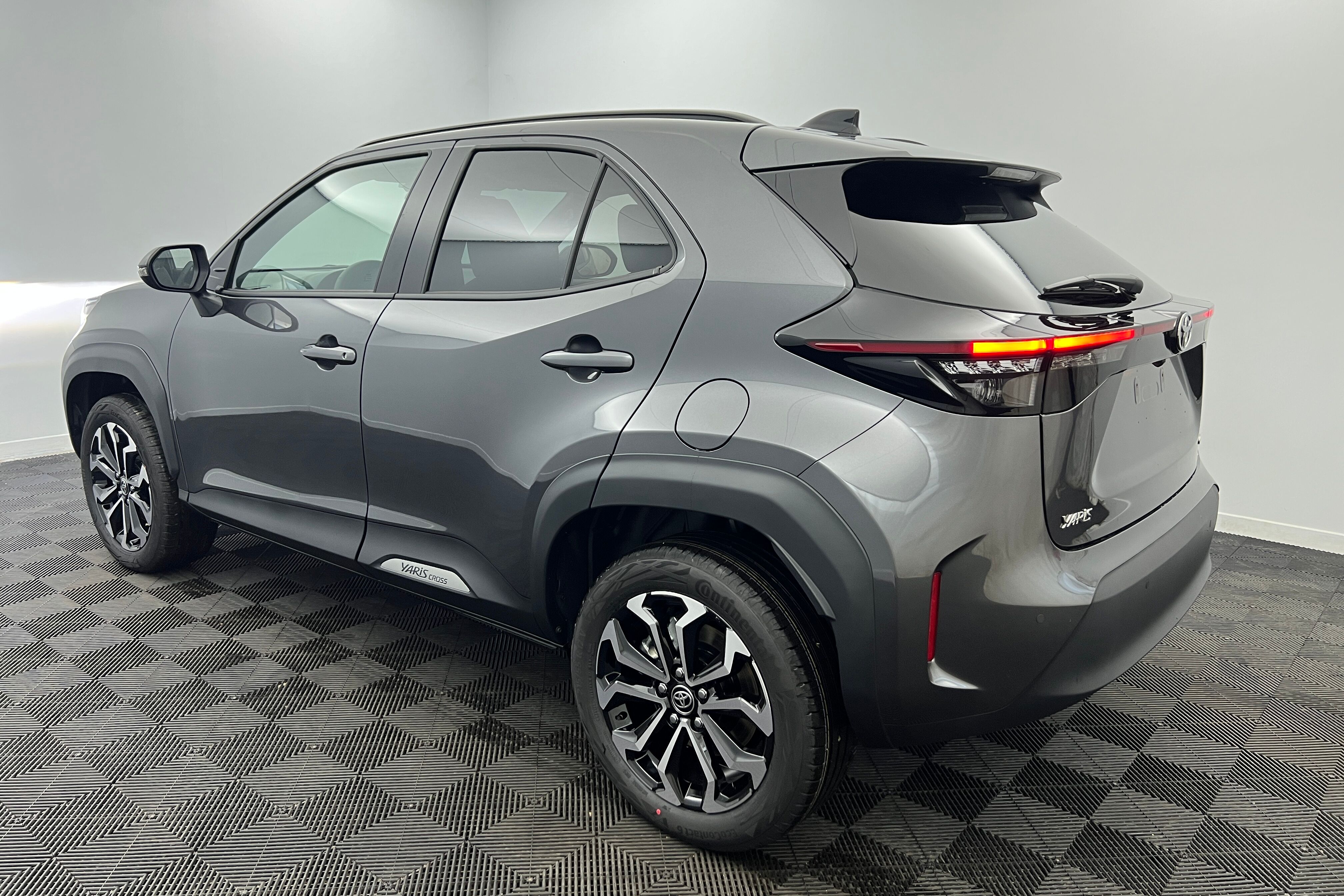 TOYOTA Yaris Cross Hybride — photo 4