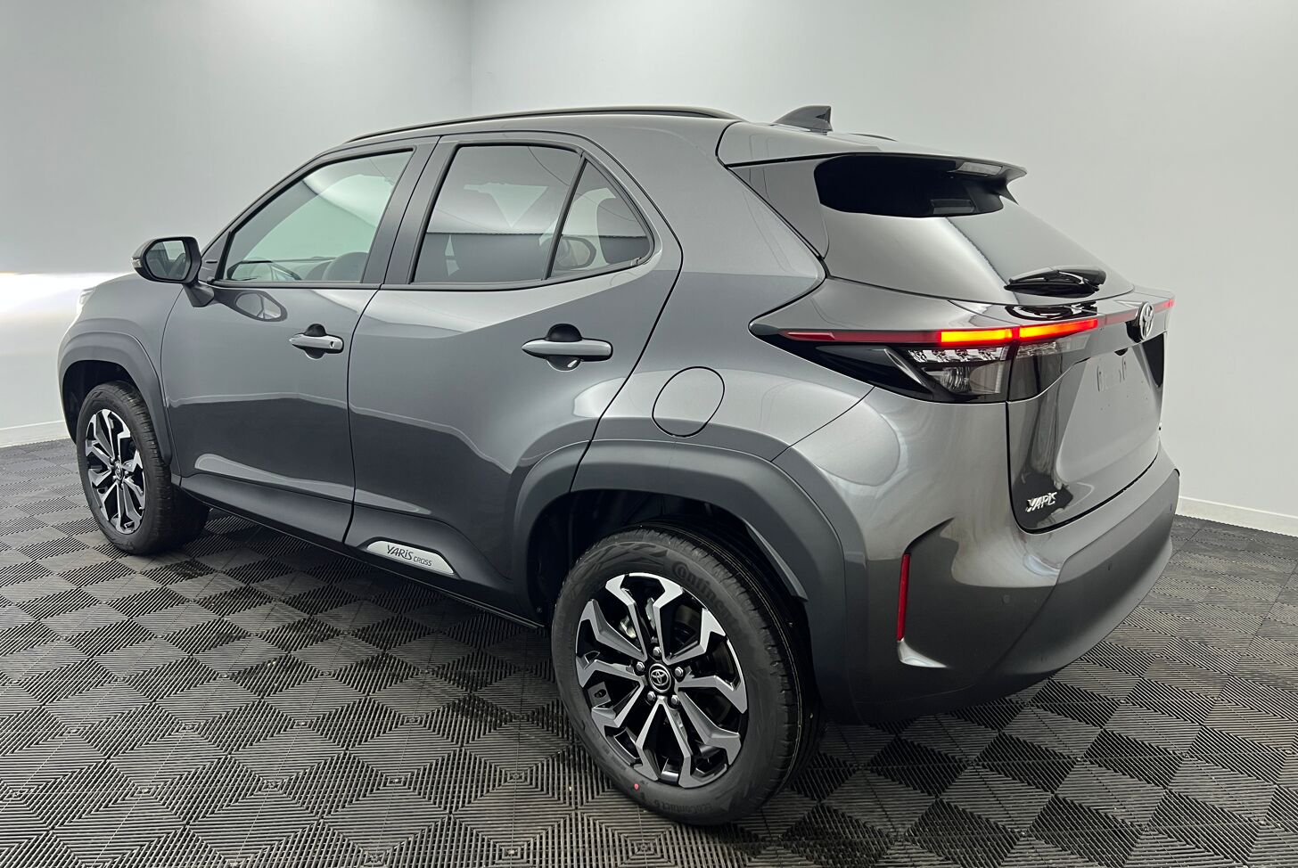 TOYOTA Yaris Cross SUV Hybride Essence