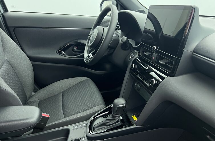 TOYOTA Yaris Cross SUV Hybride Essence