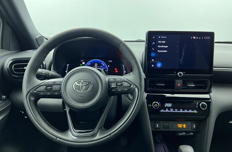 TOYOTA Yaris Cross SUV Hybride Essence