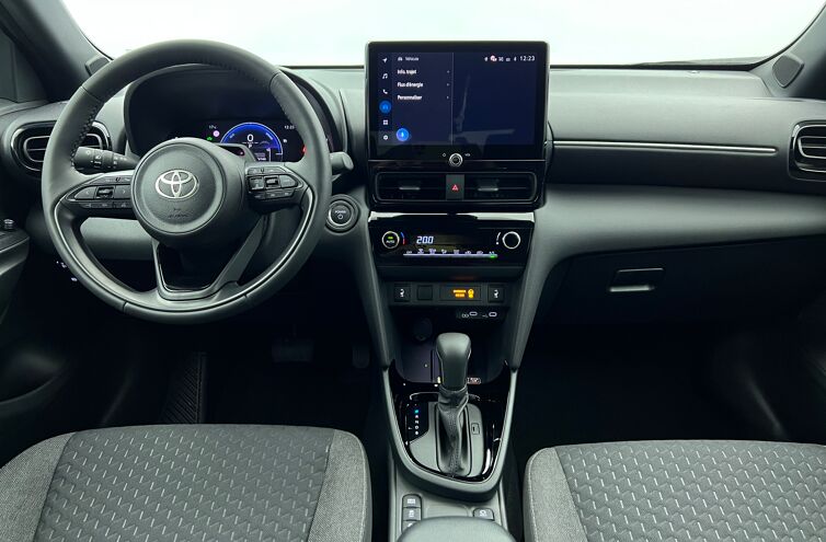 TOYOTA Yaris Cross SUV Hybride Essence