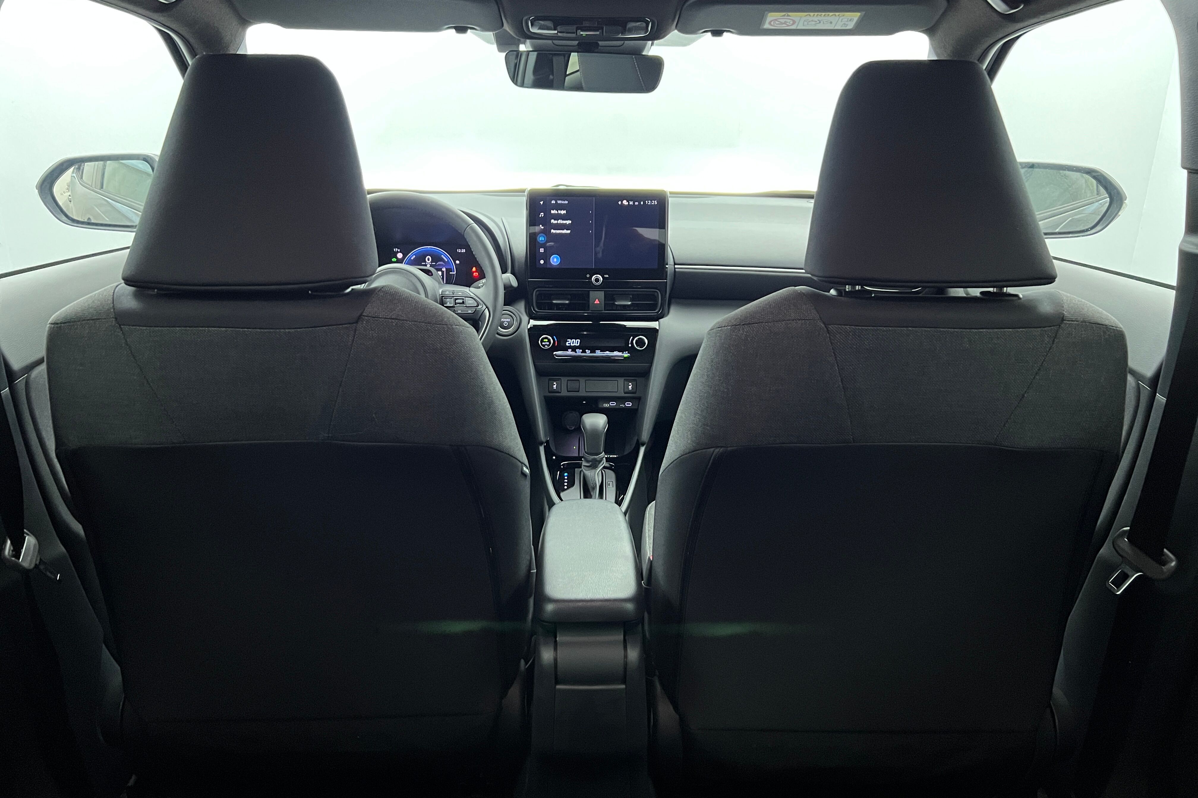 TOYOTA Yaris Cross SUV Hybride — photo 10