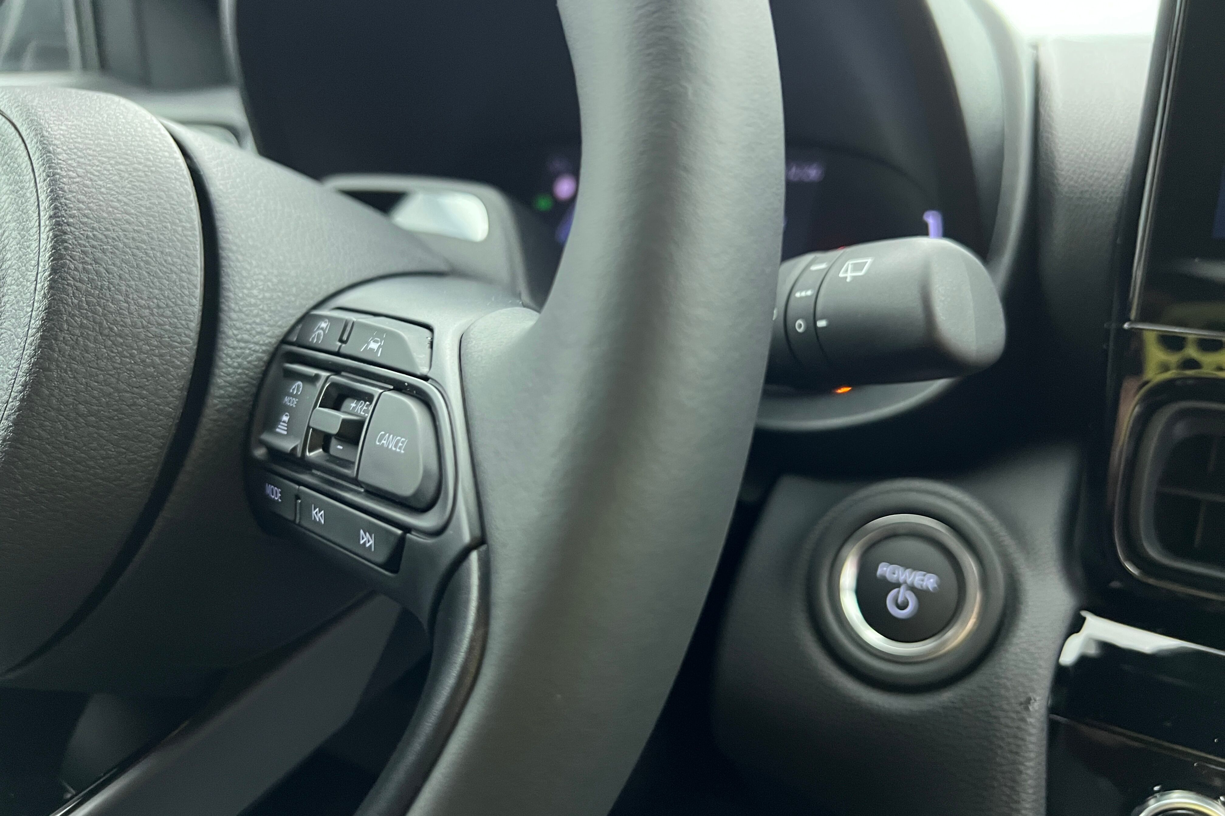 TOYOTA Yaris Cross SUV Hybride — photo 17