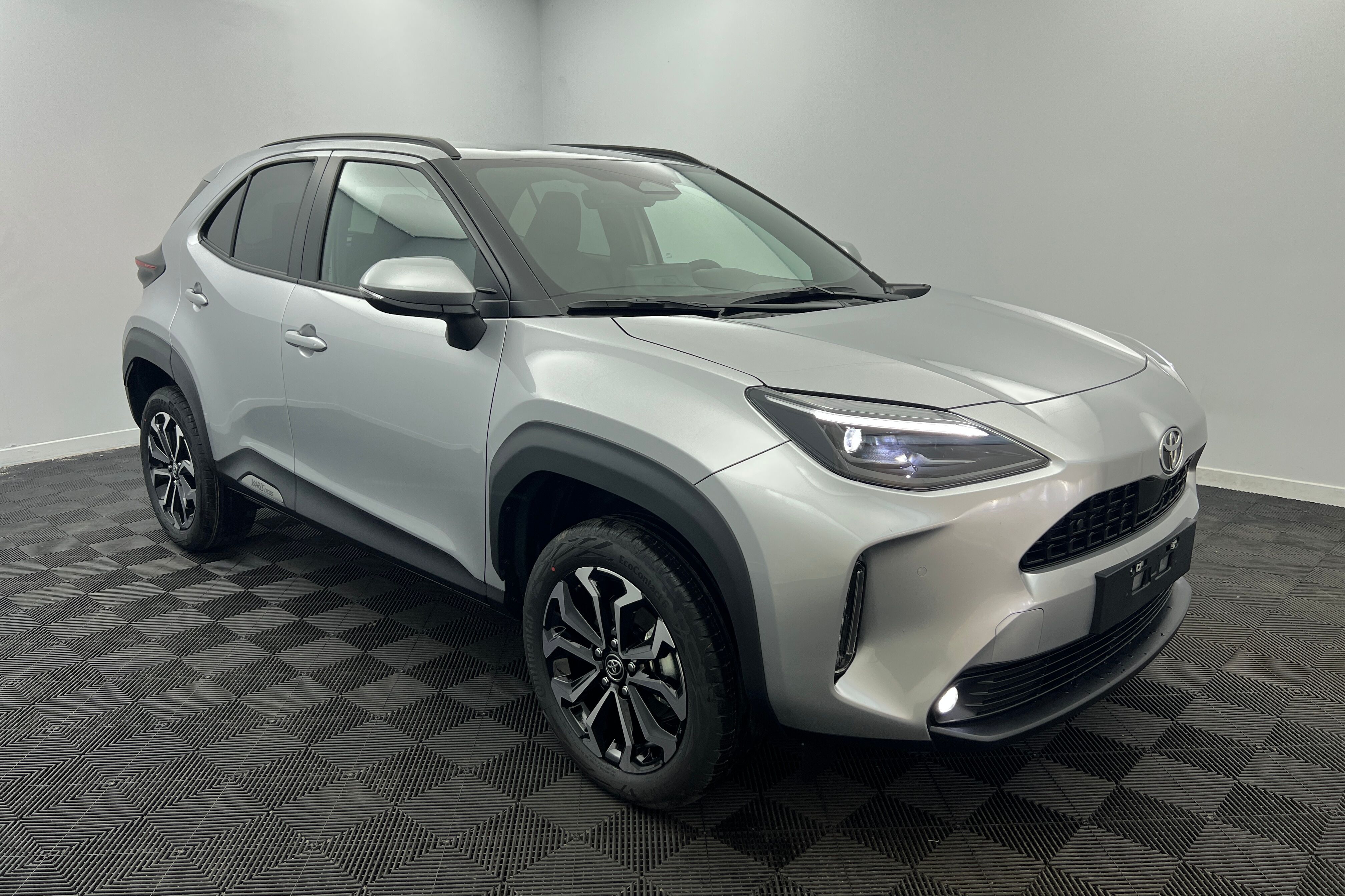 TOYOTA Yaris Cross SUV Hybride — photo 3