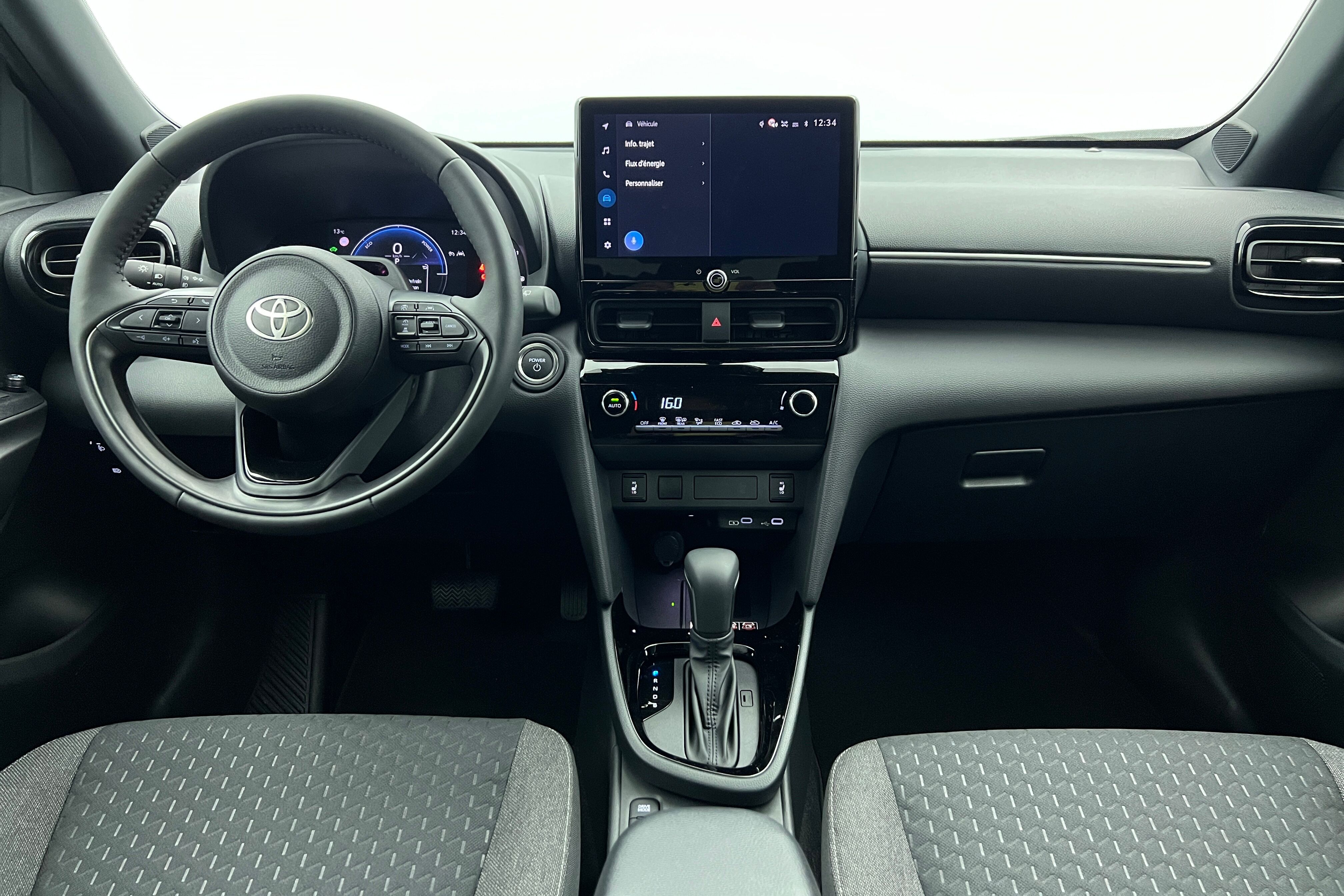 TOYOTA Yaris Cross SUV Hybride — photo 8