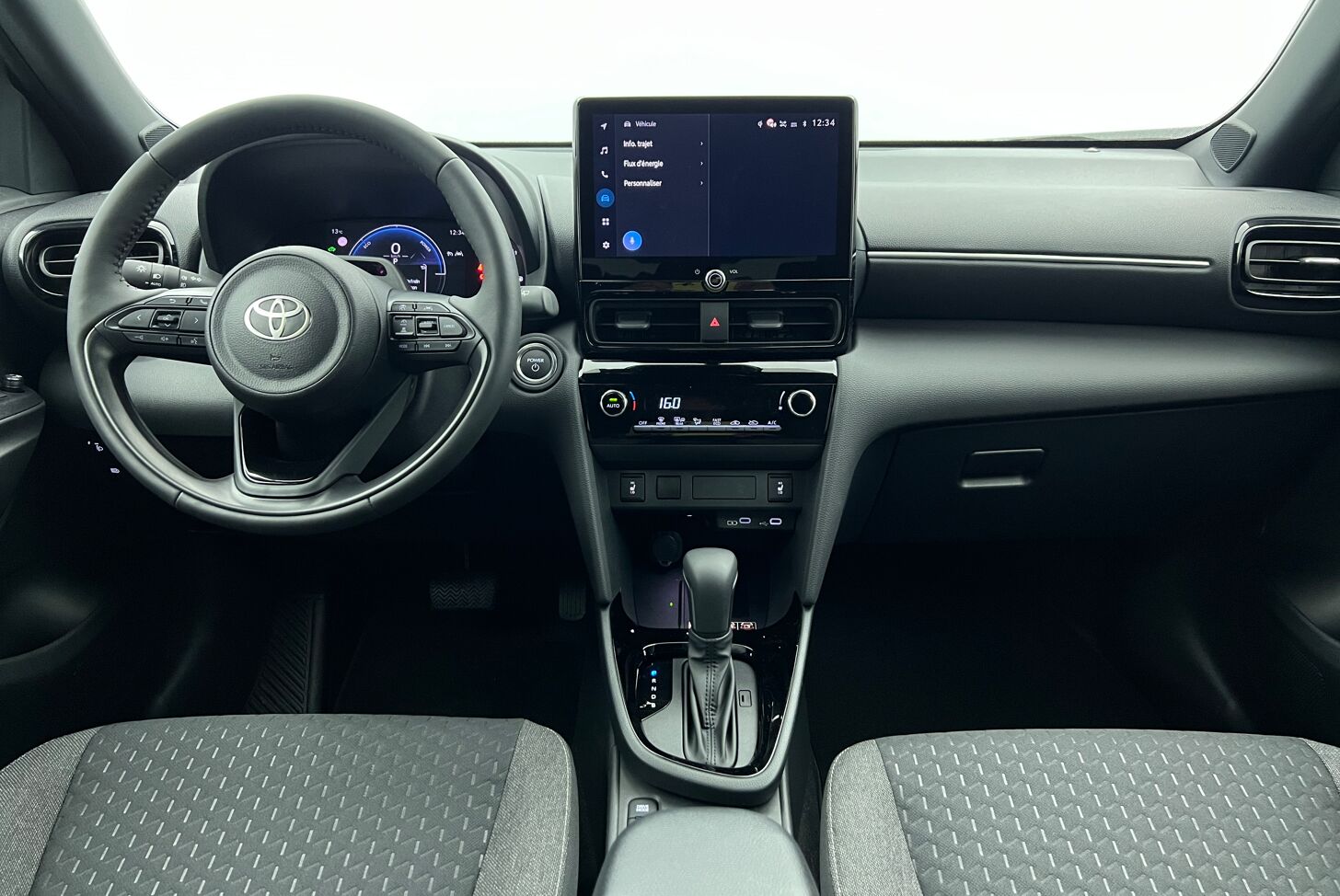 TOYOTA Yaris Cross SUV Hybride Essence