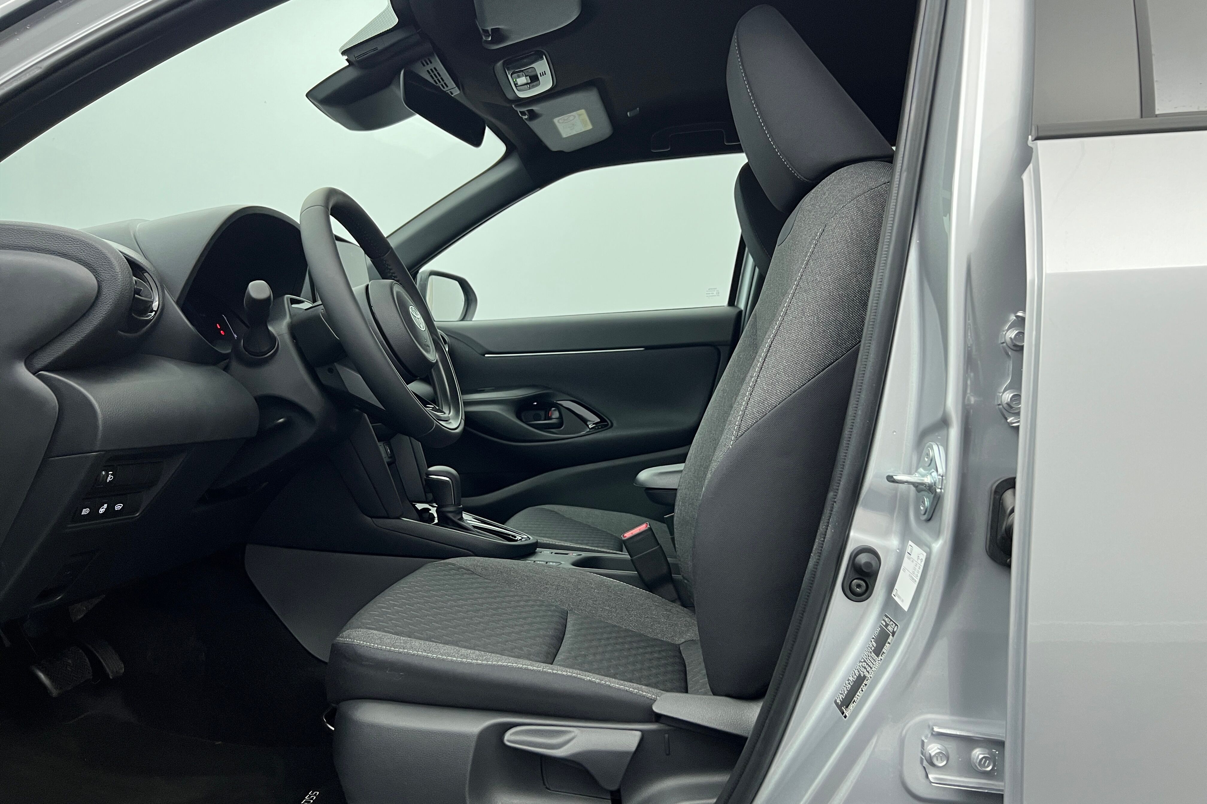 TOYOTA Yaris Cross SUV Hybride — photo 12