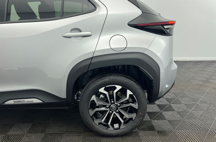 TOYOTA Yaris Cross SUV Hybride Essence
