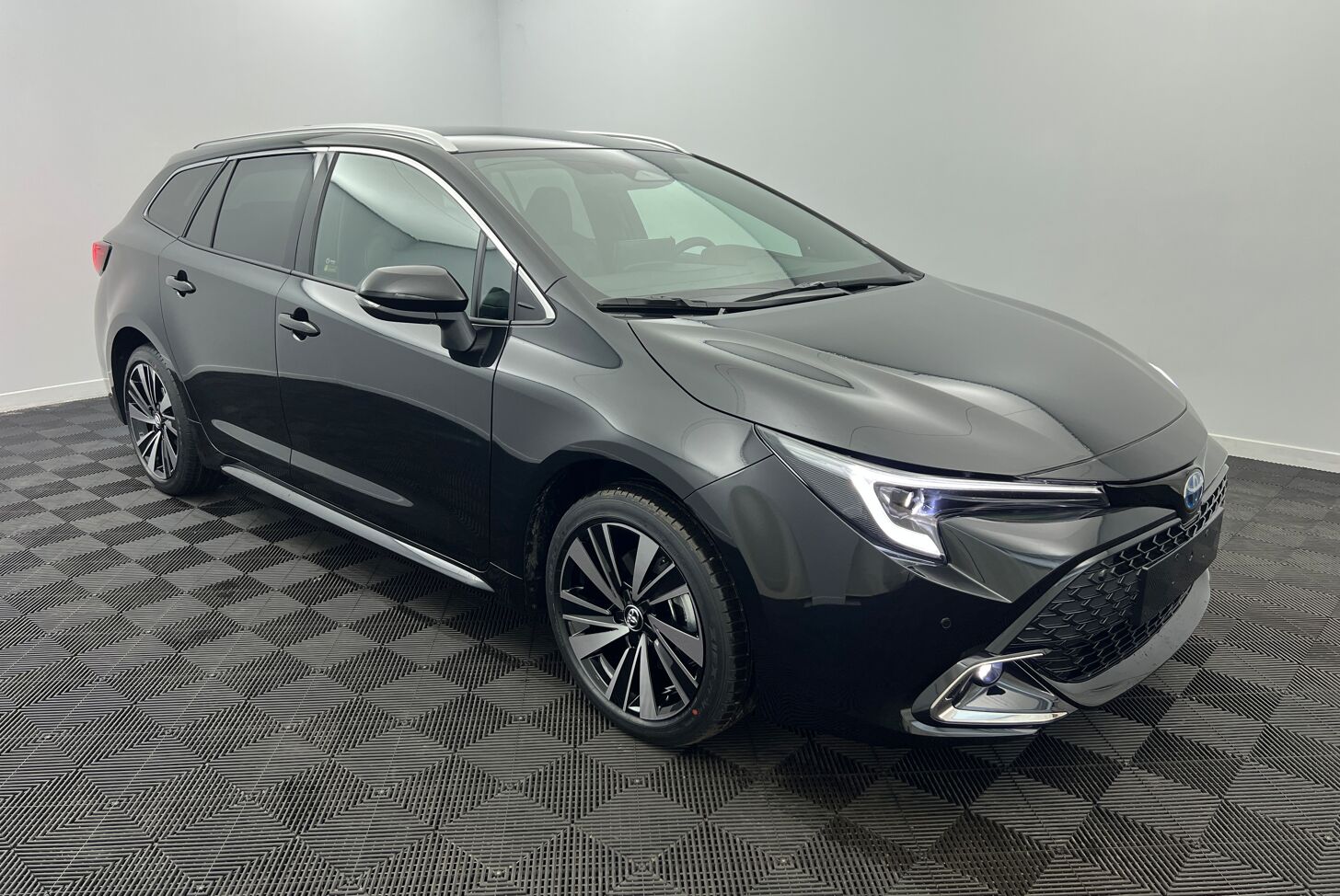 TOYOTA Corolla Touring Sports Break Hybride Essence
