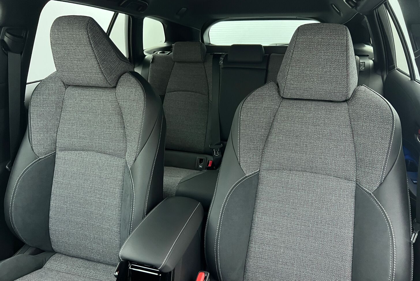 TOYOTA Corolla Touring Sports Break Hybride Essence