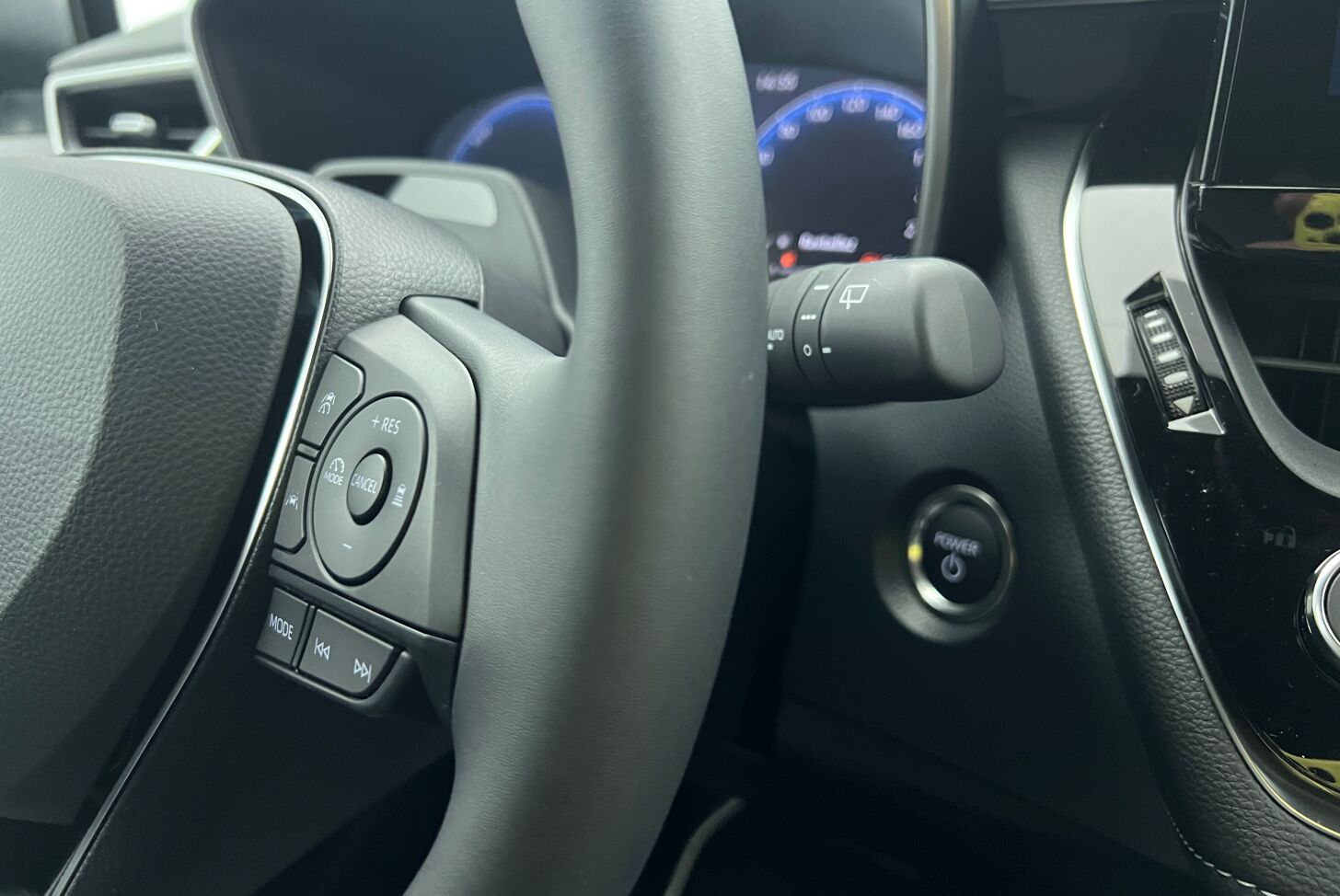 TOYOTA Corolla Touring Sports Break Hybride Essence