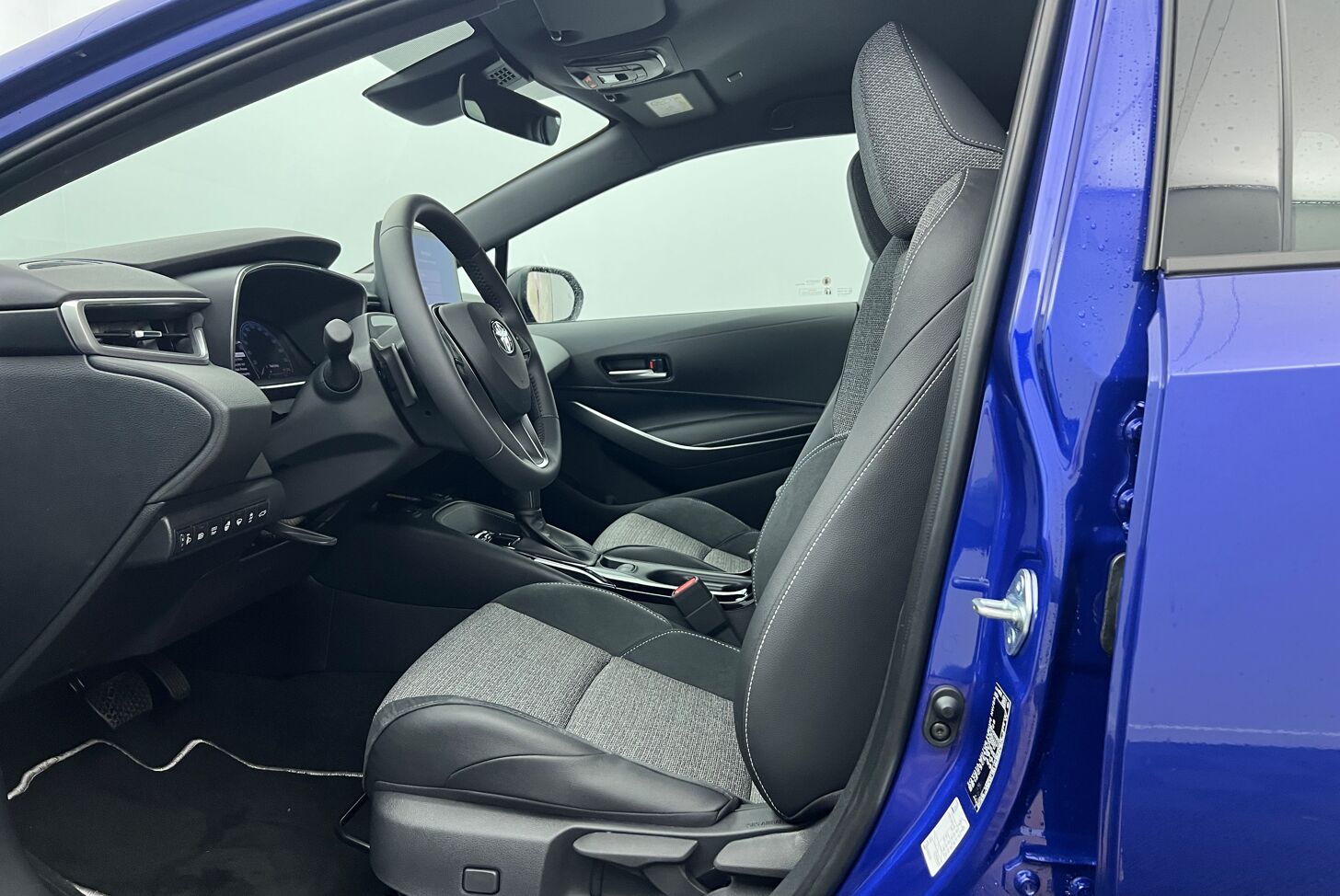 TOYOTA Corolla Touring Sports Break Hybride Essence