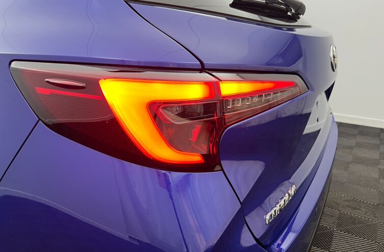 TOYOTA Corolla Touring Sports Break Hybride Essence