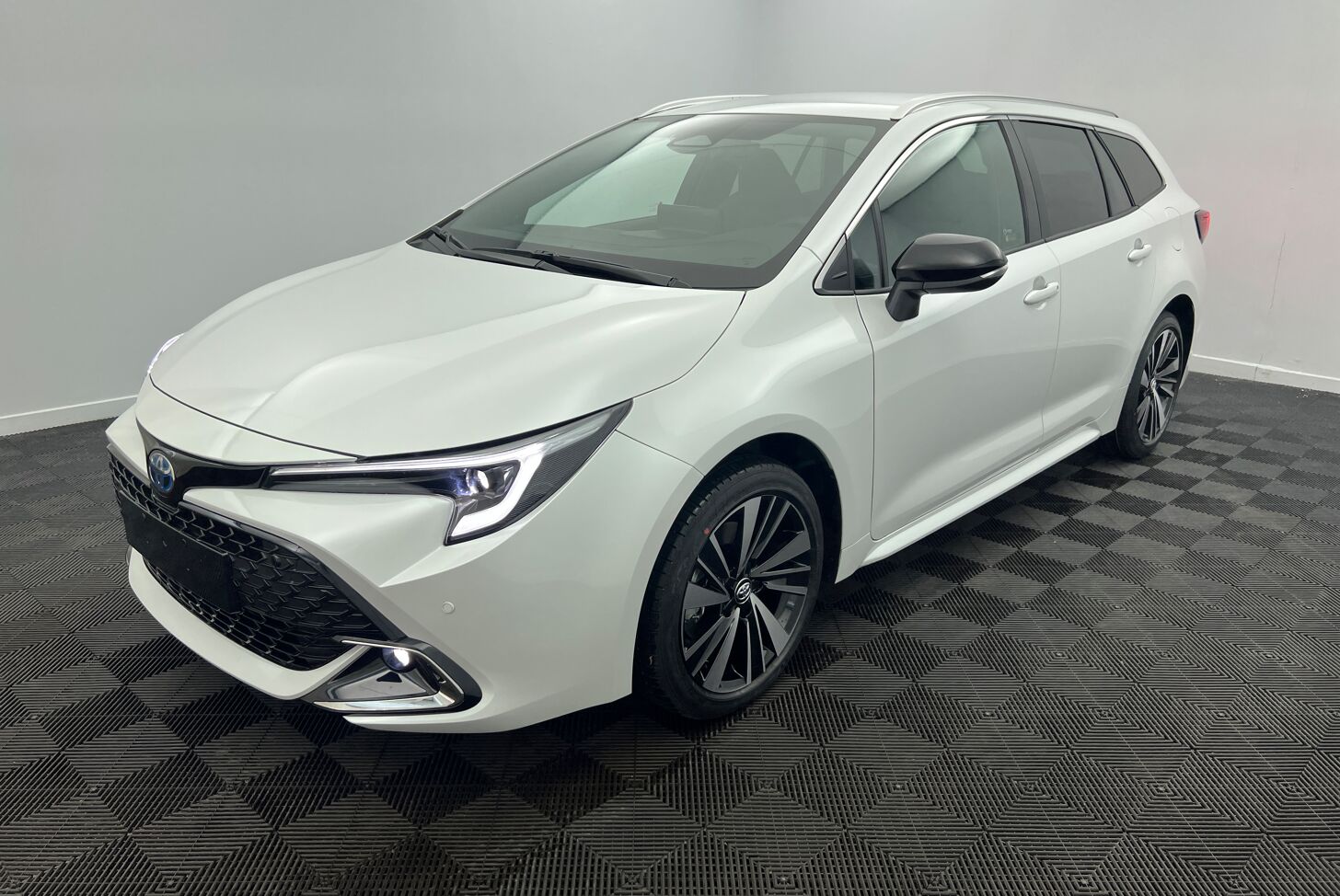 TOYOTA Corolla Touring Sports Break Hybride Essence