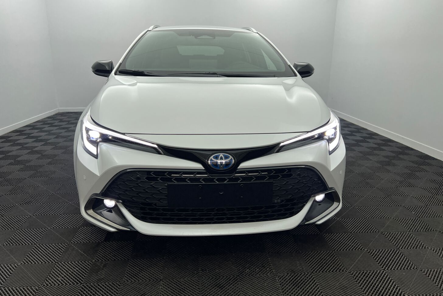 TOYOTA Corolla Touring Sports Break Hybride Essence