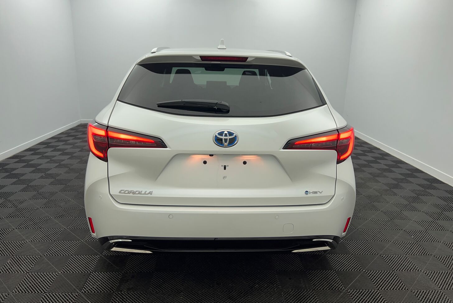 TOYOTA Corolla Touring Sports Break Hybride Essence