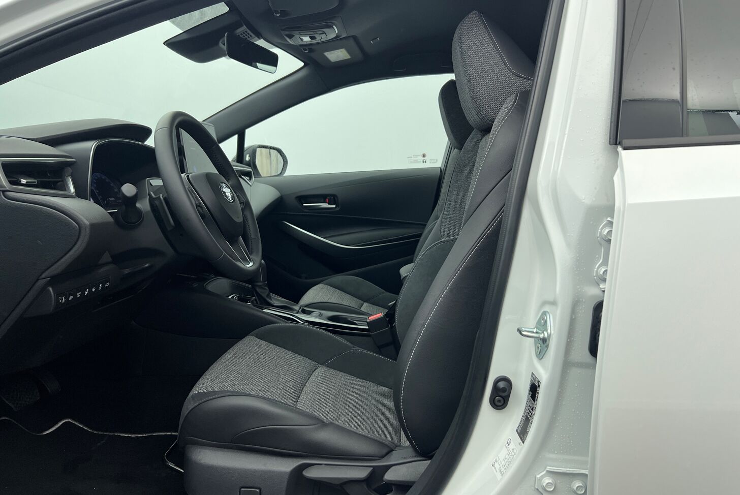 TOYOTA Corolla Touring Sports Break Hybride Essence